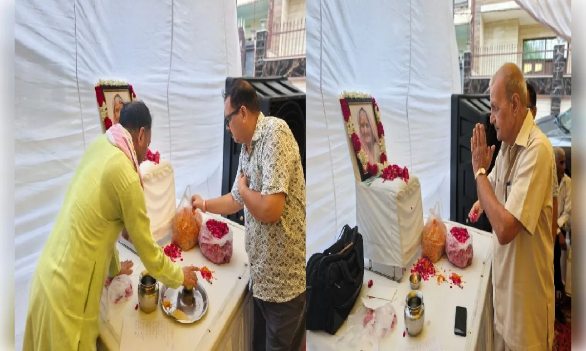 आरडब्ल्यूए फेडरेशन पदाधिकारियों ने स्व. क्रांति त्यागी को अर्पित की श्रद्धांजलि,परिवार को दी सांत्वना