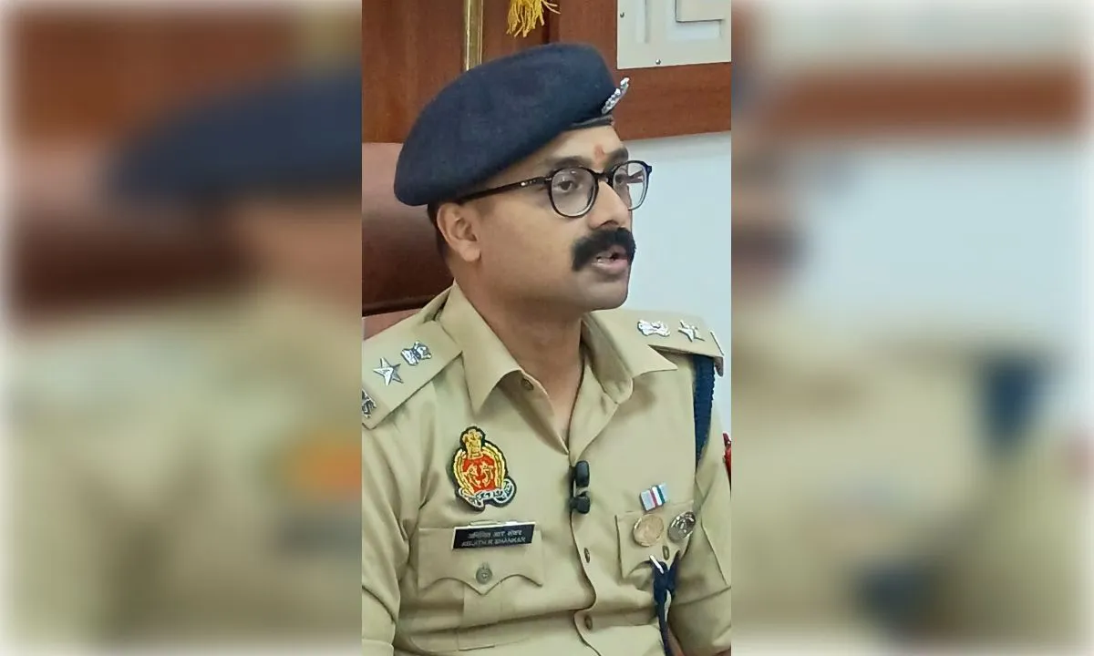 देवरिया में पुलिस विभाग में बड़ा फेरबदल, 24 पुलिसकर्मी लाइन हाजिर