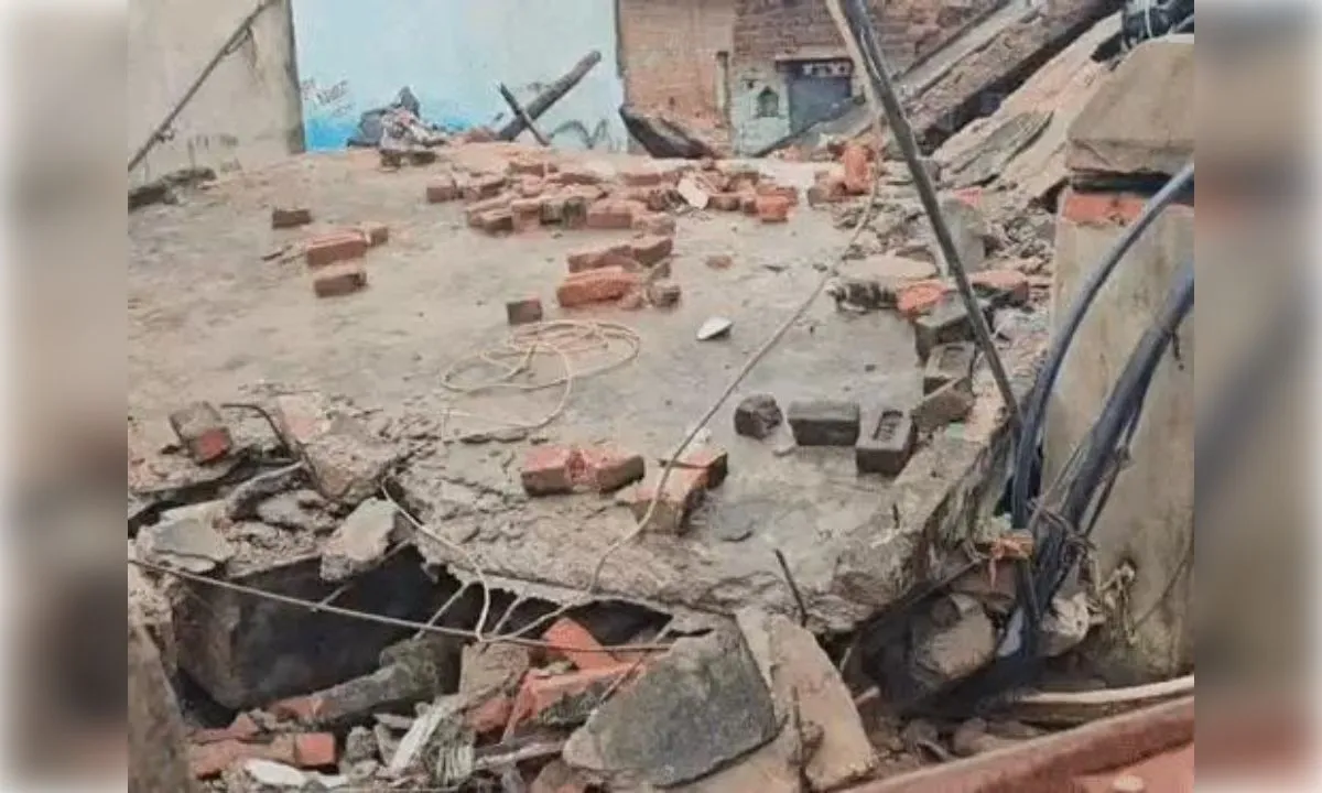 महोबा में बारिश बनी काल, मकान गिरने से बुजुर्ग दंपति की मौत