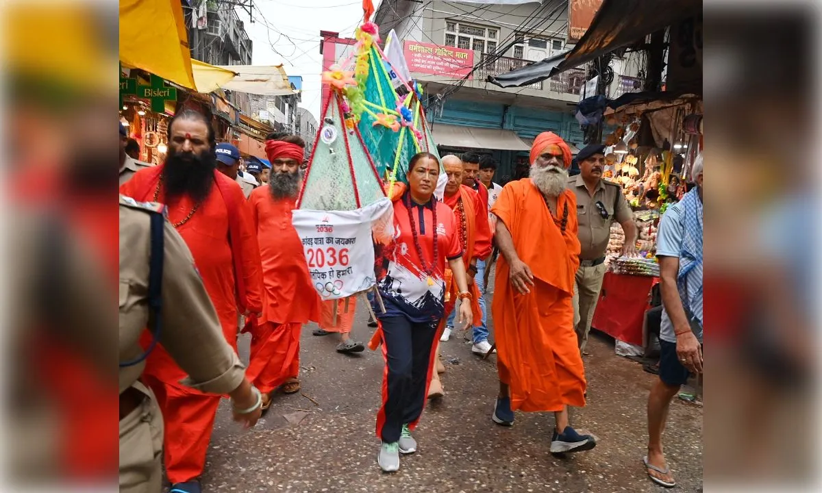 2036 ओलंपिक की मेजबानी की कामना के साथ रेखा आर्य ने उठाई कांवड़