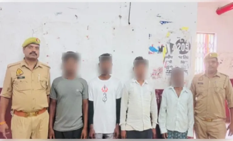 स्कूली वैन में तोड़फोड़ करने वाले चार आरोपी गिरफ्तार, CCTV फुटेज से हुई पहचान