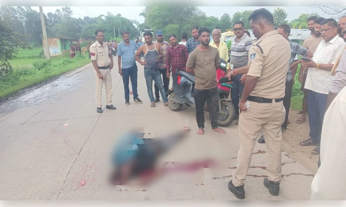 बाइक से गिरी युवती को अज्ञात वाहन ने कुचला, मौके पर मौत
