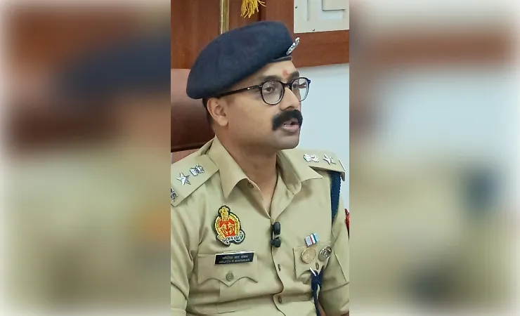 देवरिया एसपी ने कोतवाली समेत तीन थाना प्रभारियाें के कार्यक्षेत्र बदले