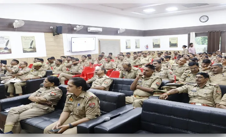 ट्रांसजेंडर समुदाय के अधिकारों पर लखनऊ पुलिस का विशेष प्रशिक्षण