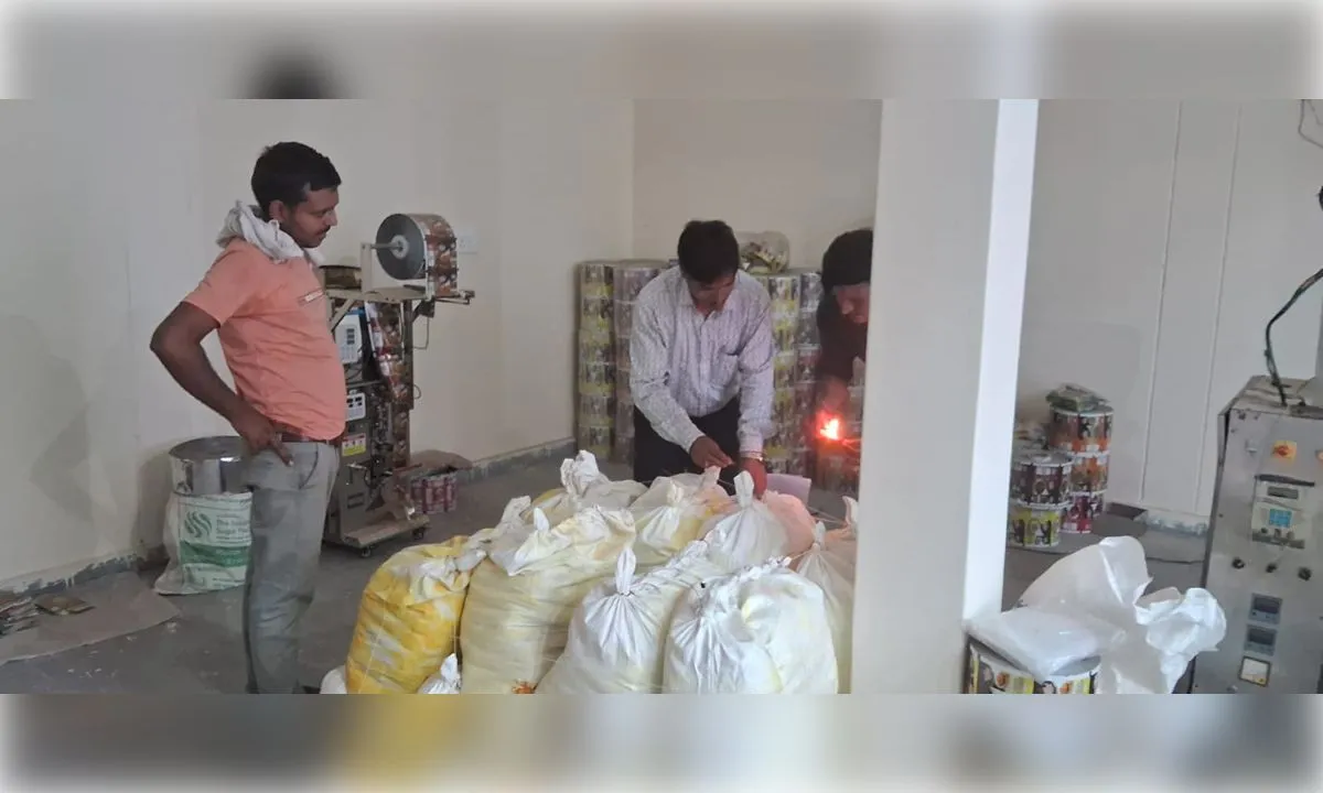 कानपुर में सीज 398 किलो हल्दी गायब, तीन पर मुकदमा