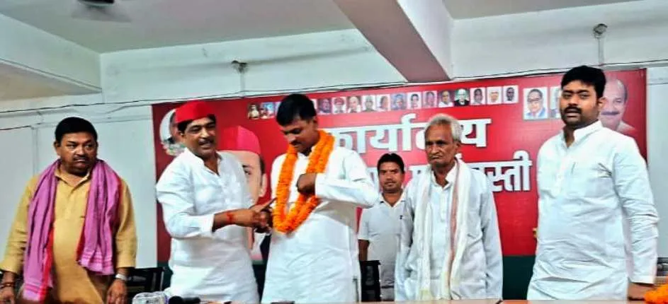 सपा की सरकार बनने पर लागू होंगी जन कल्याणकारी योजनायें- संजय विद्यार्थी सविता