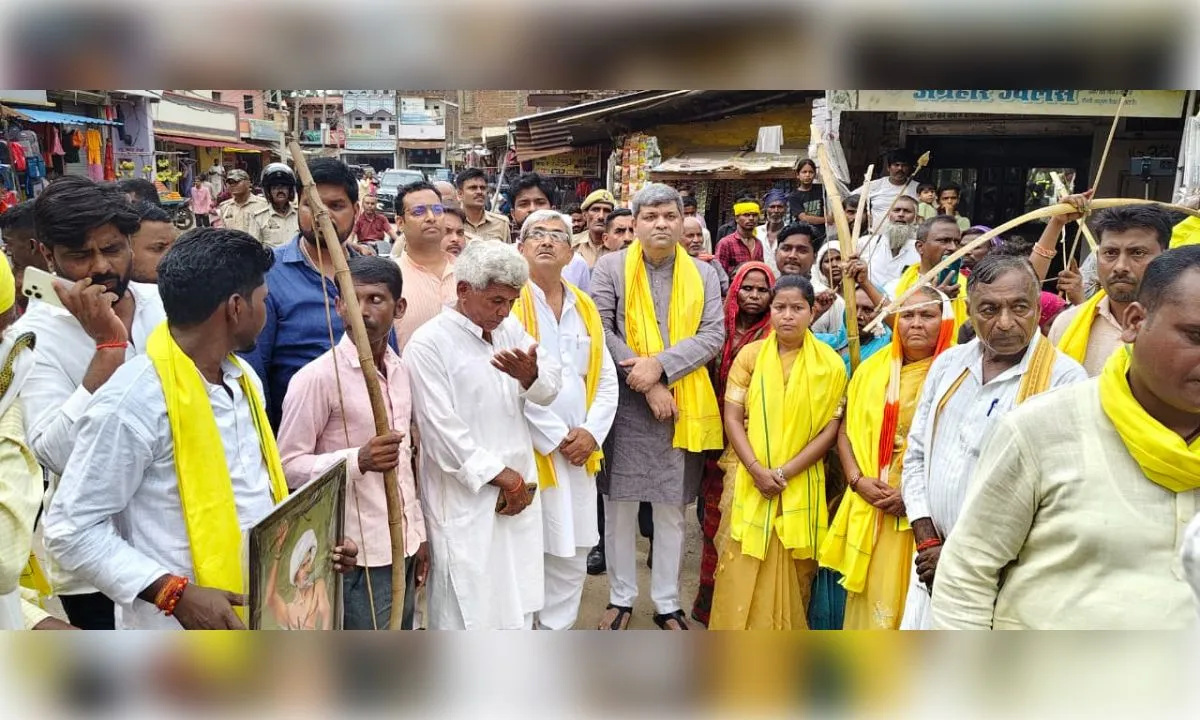 हथेड़ा में दिखी जनजातीय संस्कृति की चमक