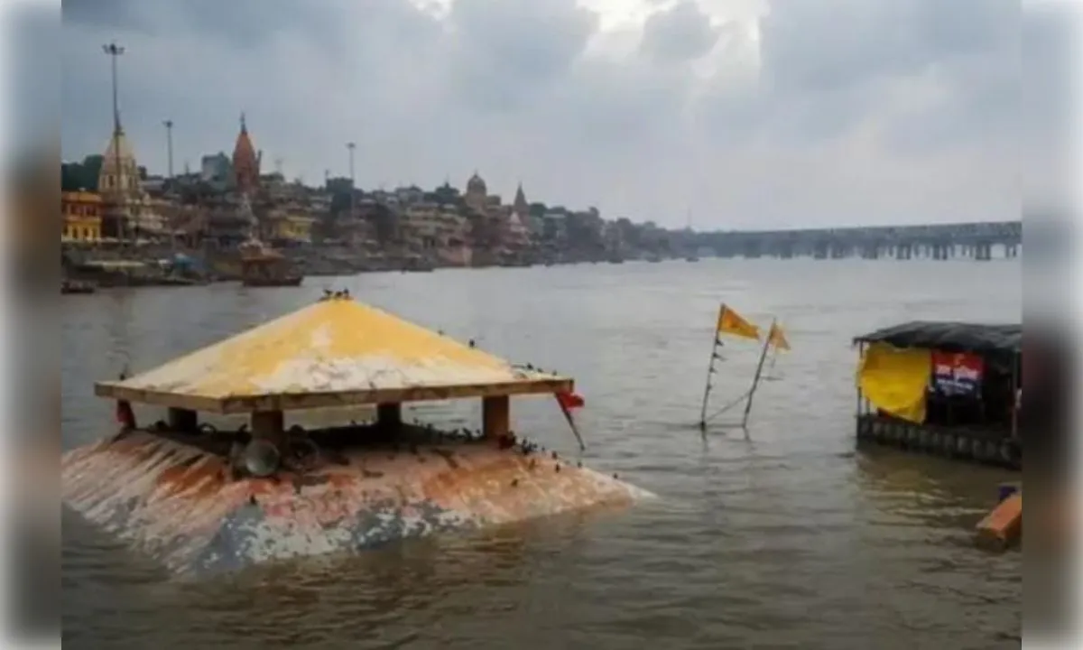 प्रयागराज में तेजी से बढ़ा गंगा-यमुना का जलस्तर, अलर्ट जारी 