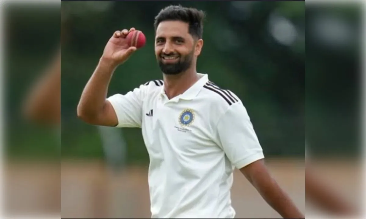 श्रीलंका टेस्ट सीरीज से बाहर हुए बुमराह, आकिब नबी को पहली बार टीम इंडिया में मिला मौका