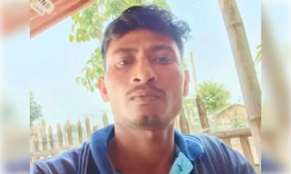 सिमरिया पुल के पास भीषण सड़क हादसा, पिकअप की टक्कर से युवक की मौत