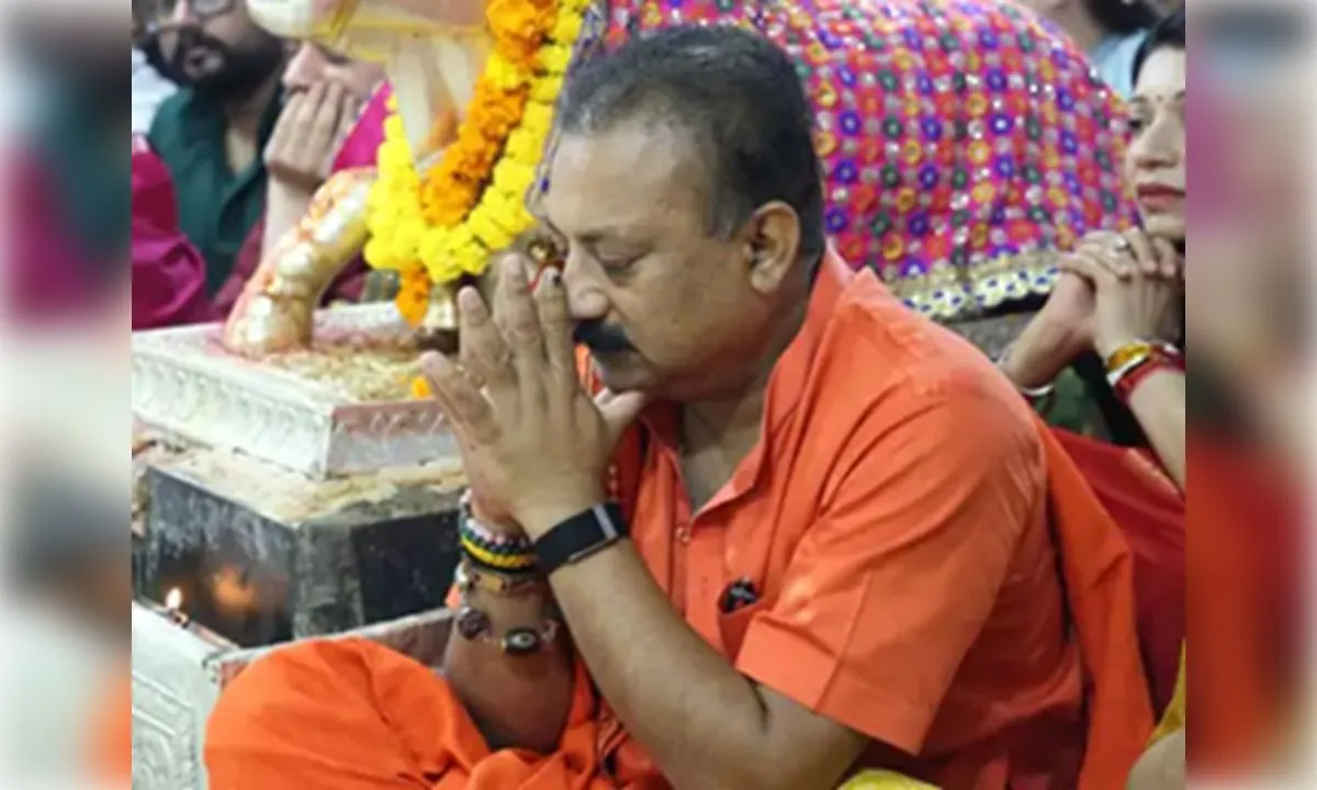 बिहार के मंत्री अशोक चौधरी ने उज्जैन महाकाल के दरबार में टेका माथा