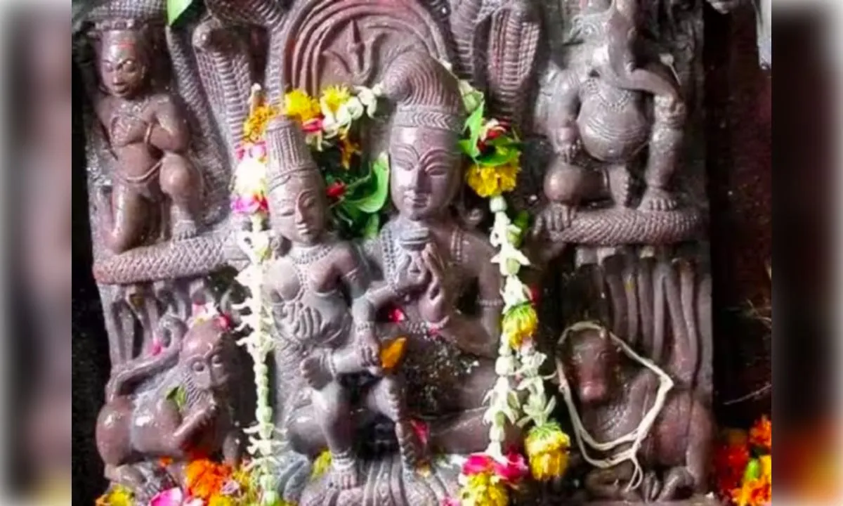 उज्जैन: नागपंचमी पर आज रात खुलेंगे नागचंद्रेश्वर मंदिर के पट