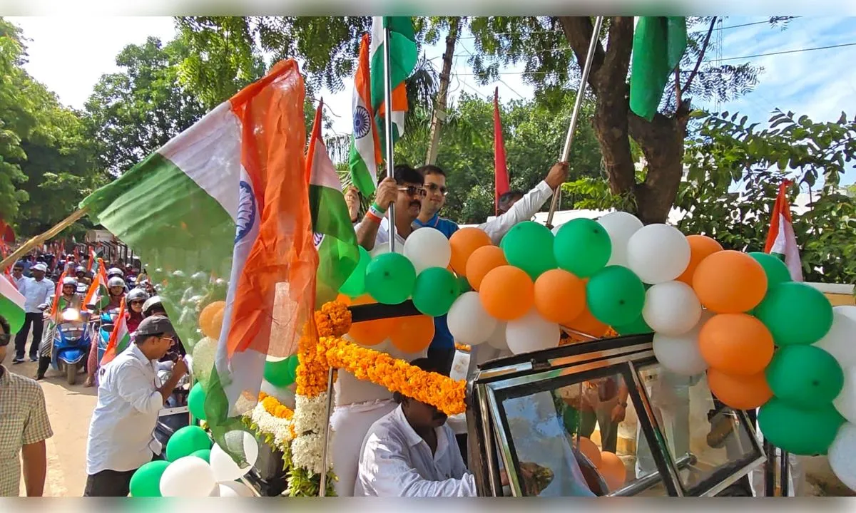 जौनपुर में ‘हर घर तिरंगा’ अभियान के तहत निकली भव्य बाइक रैली