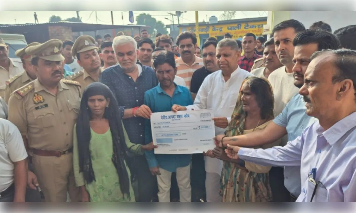 गुलदार के हमले में मासूम की मौत, विधायक ने परिवार को दी मदद