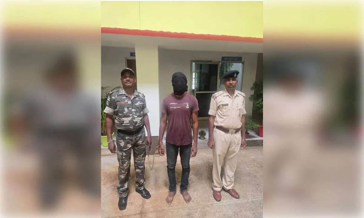 बहरागोड़ा में अवैध लॉटरी का भंडाफोड़, 2700 टिकट जब्त, गिरफ्तार 