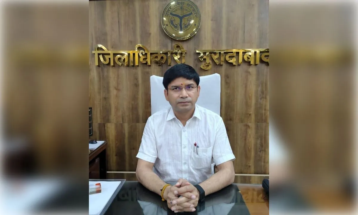 श्रावण मास के प्रथम सोमवार पर मुरादाबाद में नर्सरी से कक्षा 12 तक का अवकाश घोषित