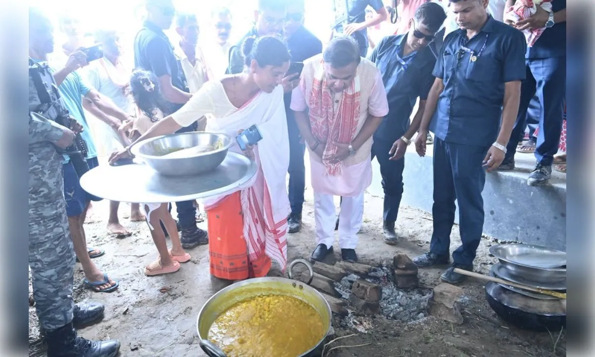 असम में बाढ़ का कहर जारी, 12 जिले प्रभावित; 98 लोगों की मौत