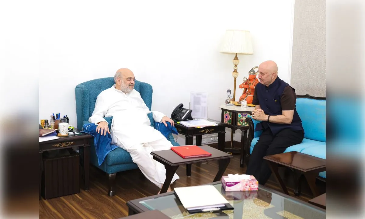 गृहमंत्री अमित शाह से मिले अभिनेता अनुपम खेर, अहम विषयों पर चर्चा