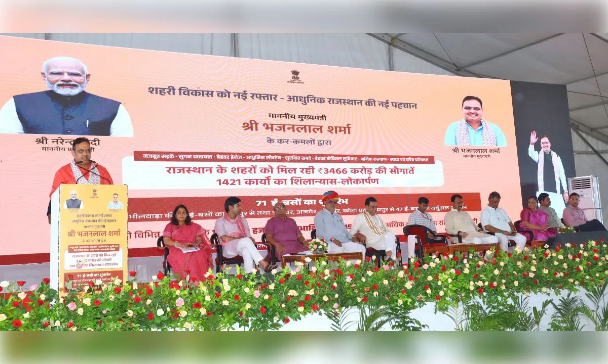 राजस्थान में 3500 करोड़ के विकास कार्य, 71 ई-बसें रवाना