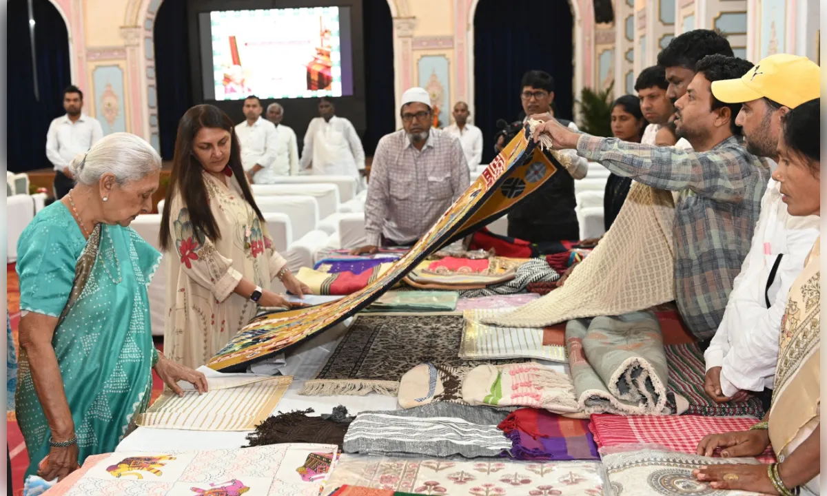 घुमंतू व वंचित समुदाय की सूची तैयार करायें ताकि मिल सके लाभ: राज्यपाल