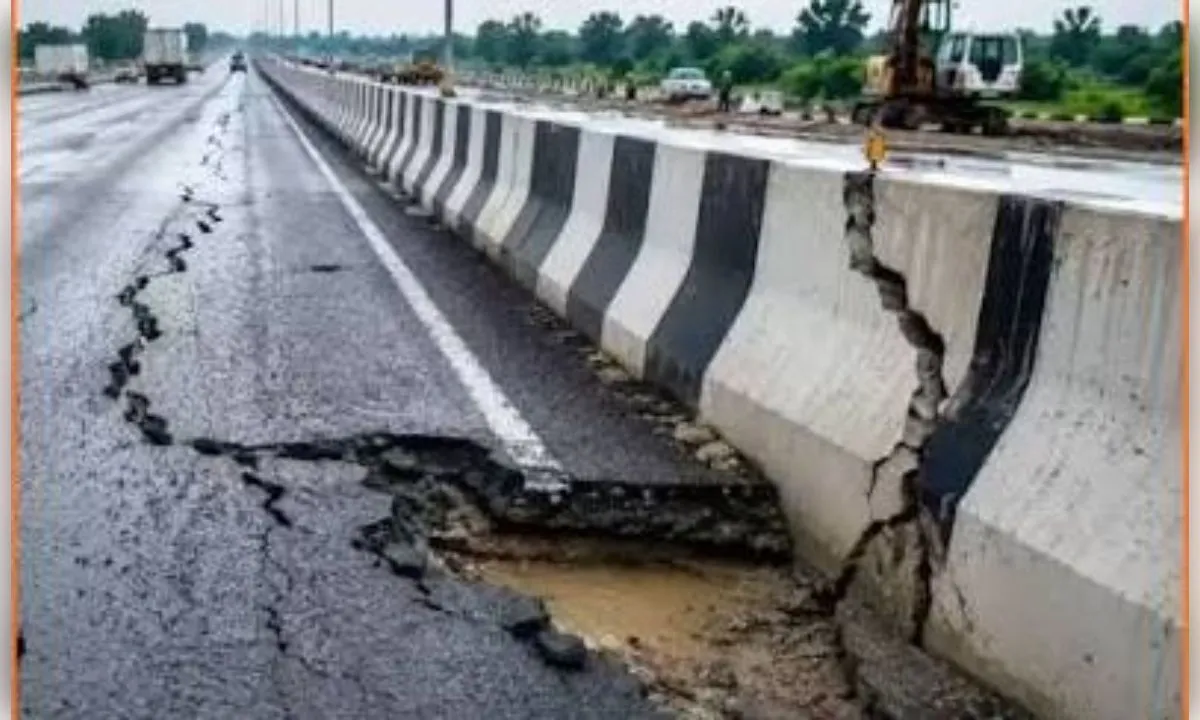 कानपुर-लखनऊ एक्सप्रेसवे पर फिर दरारें, 700 मीटर सड़क क्षतिग्रस्त