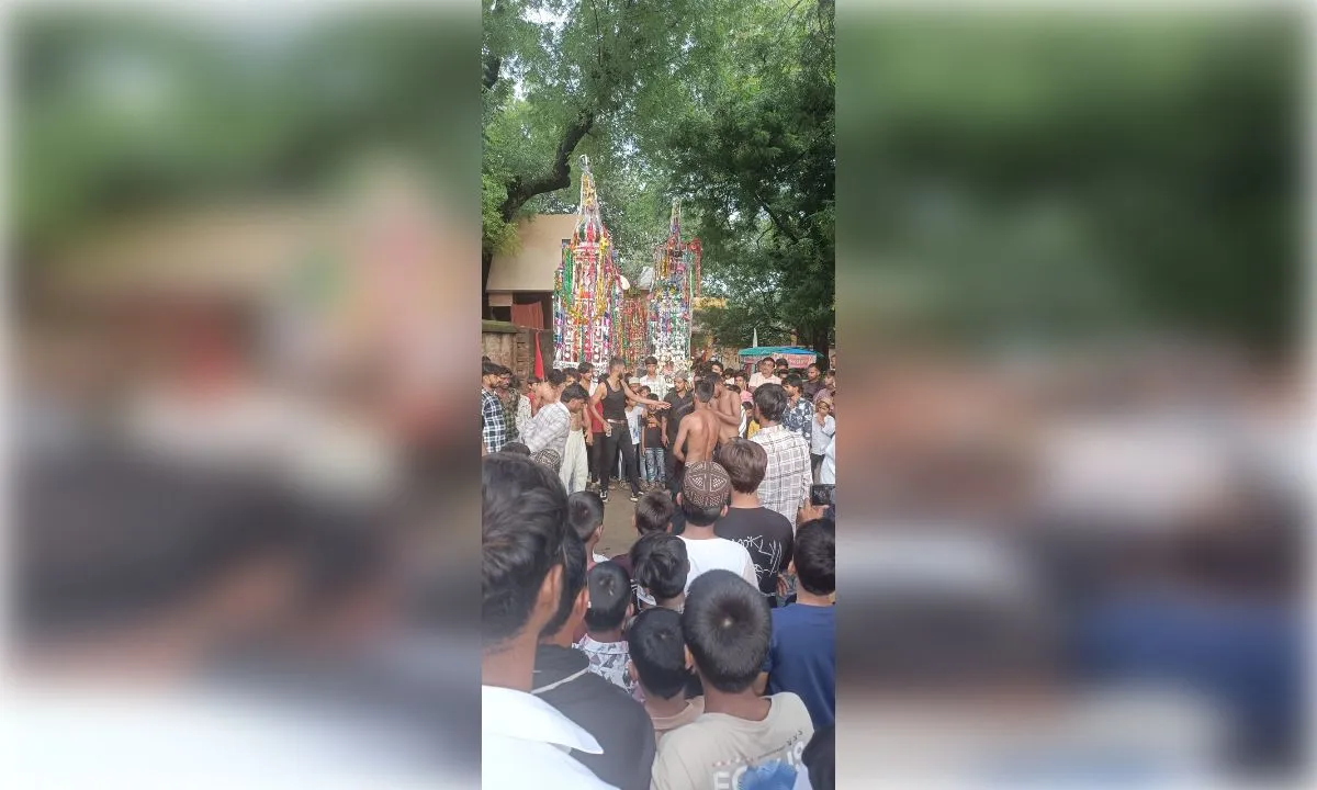निगोहां में चेहल्लुम जुलूस बना हिंदू-मुस्लिम एकता की मिसाल