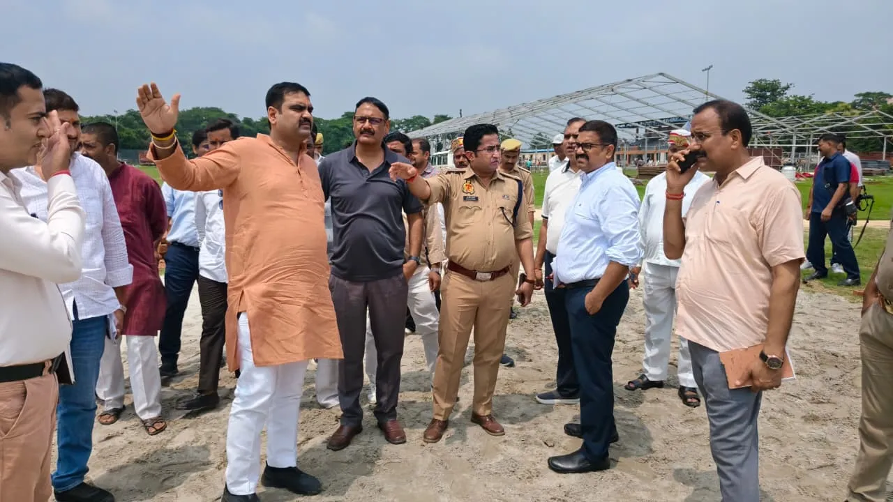 सीएम के  प्रस्तावित आगमन के दृष्टिगत कार्यक्रम स्थल का निरीक्षण कर लिया गया जायजा