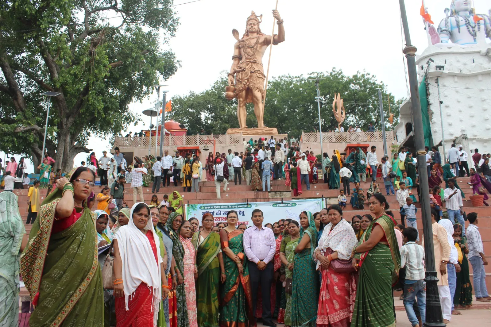 सावन के दूसरे सोमवार पर तमसा घाट पर नदी स्वच्छता एवं जन-जागरूकता अभियान आयोजित