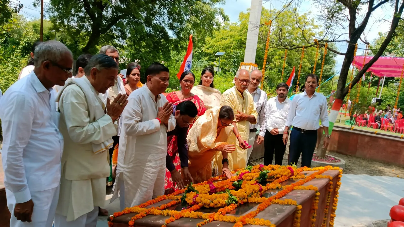 बावन इमली के 52 शहीदों को नमन, स्वतंत्रता सेनानी परिवारों का हुआ सम्मान