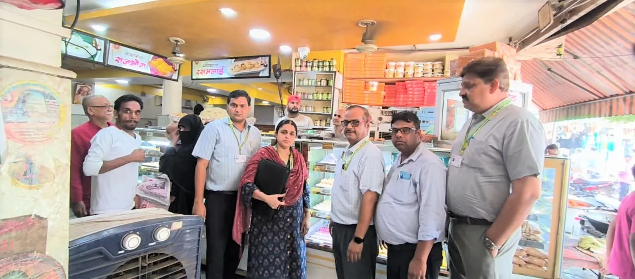 खाद्य सुरक्षा विभाग की छापेमारी, सात नमूने लिए