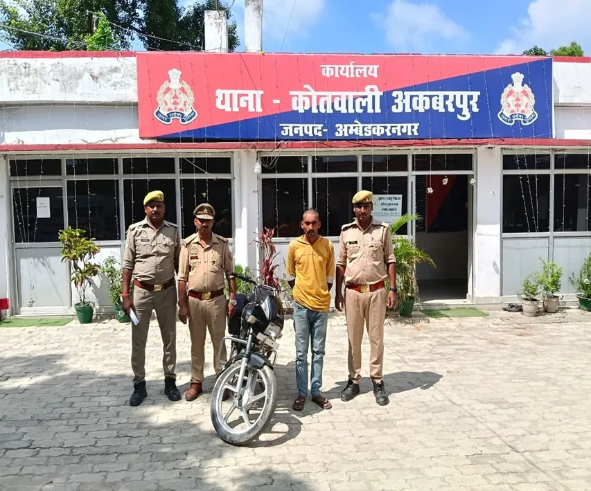 चोरी की मोटरसाइकिल के साथ 1 गिरफ्तार