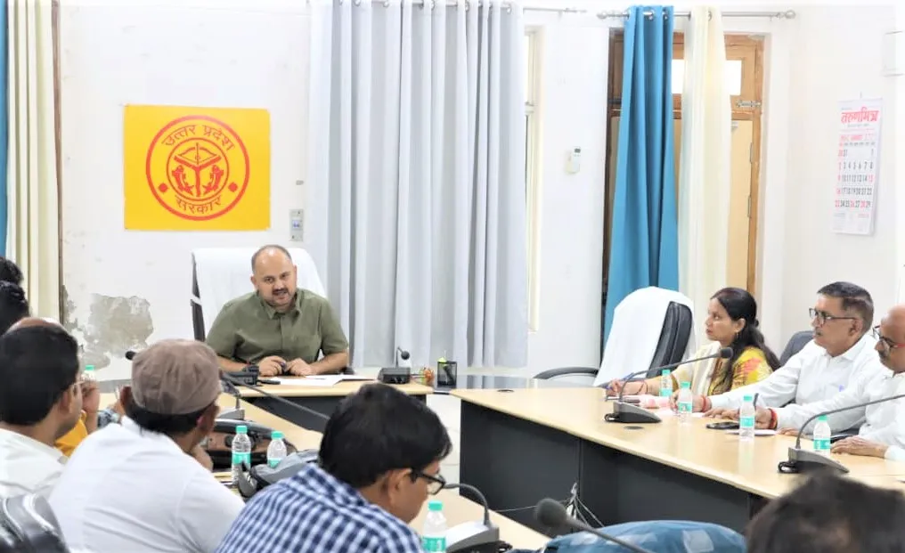 अजगरा महोत्सव में दिखेगा संस्कृति और आधुनिक जनसंवाद का संगम-डीएम