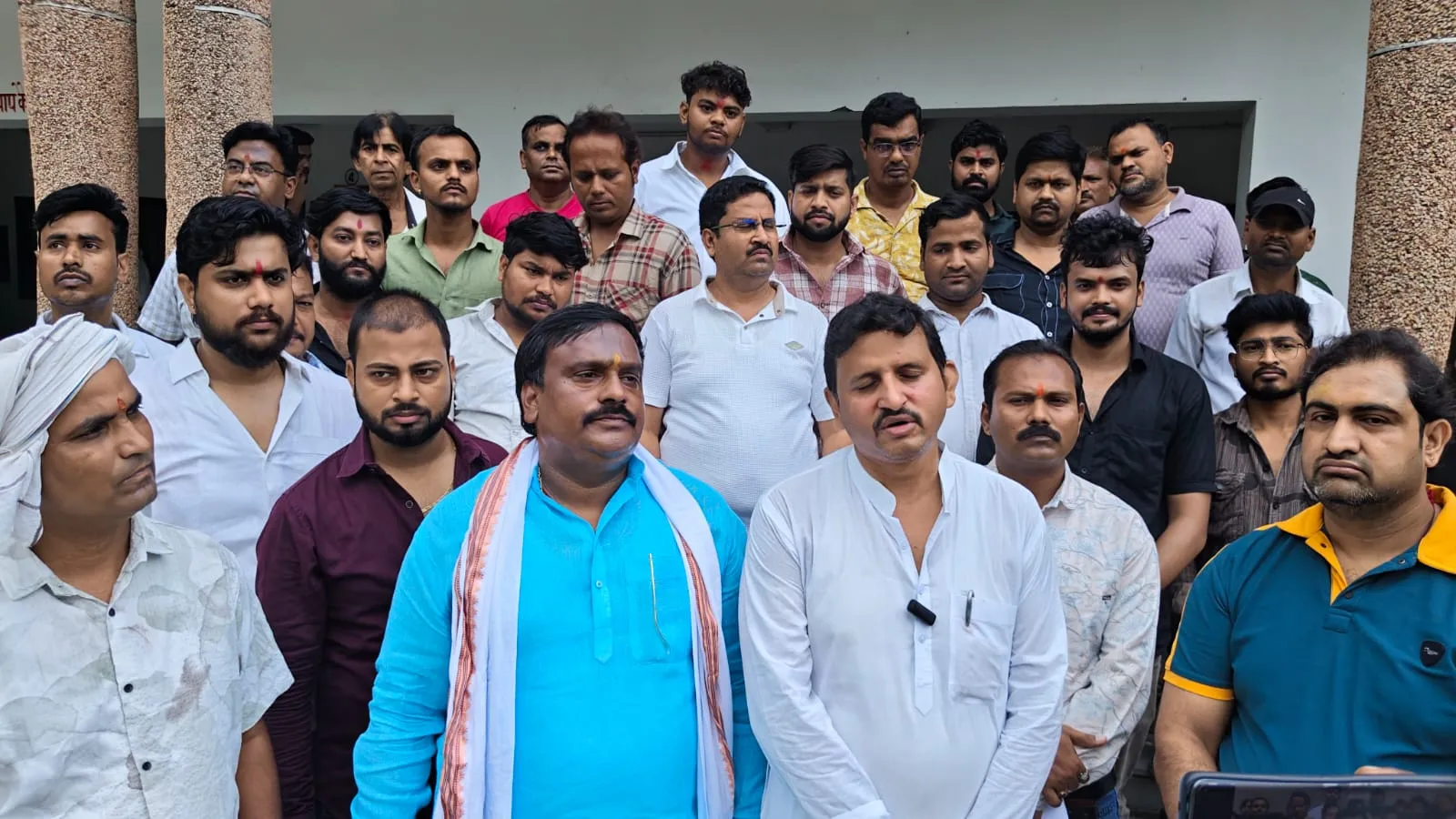 स्वर्णकार समाज ने पांच सूत्री मुख्यमंत्री को संबोधित मांग पत्र जिलाधिकारी को सौंपा