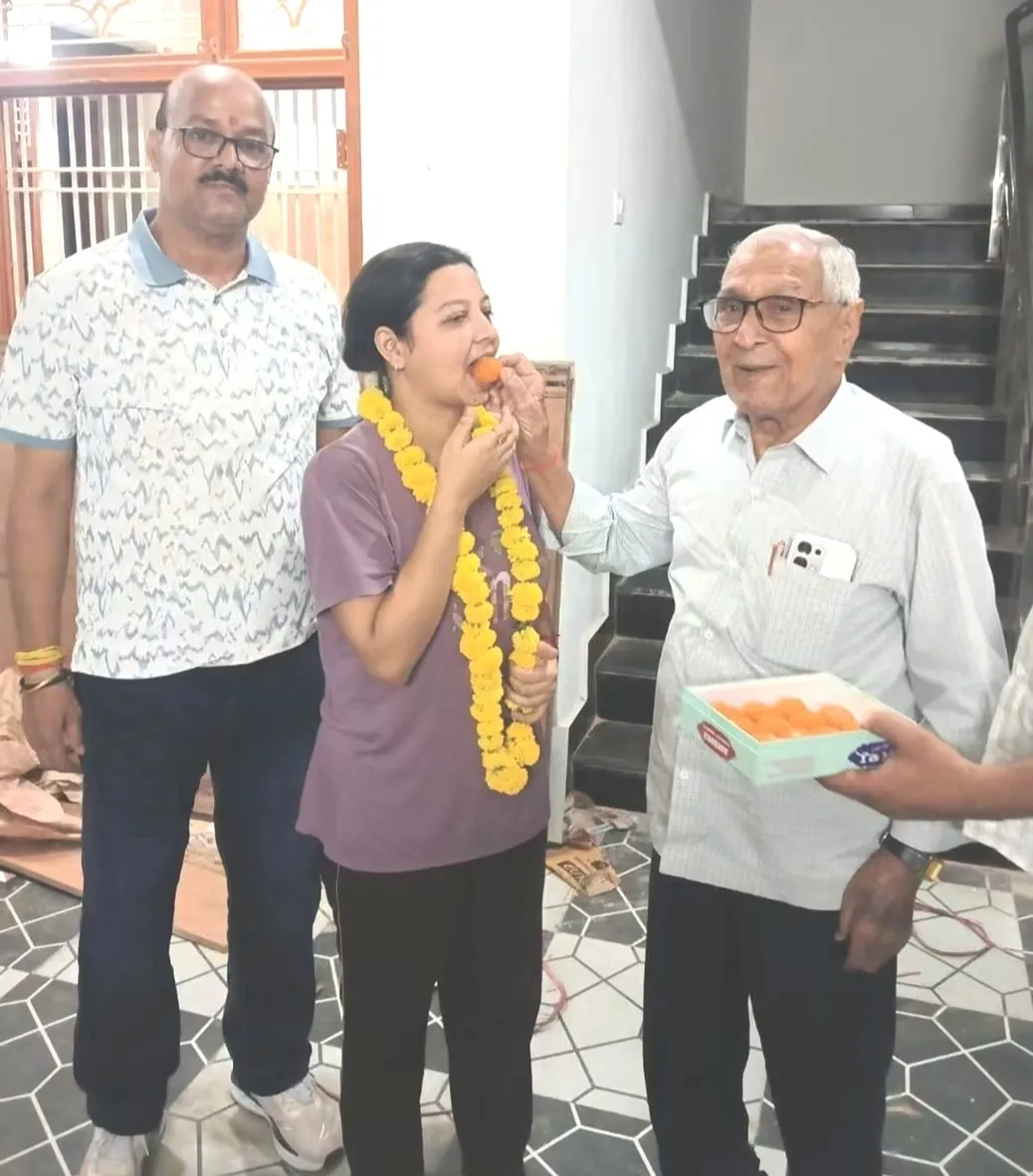 रक्षा मंत्रालय में चयनित हुई आंचल, जतायी गयी खुशी
