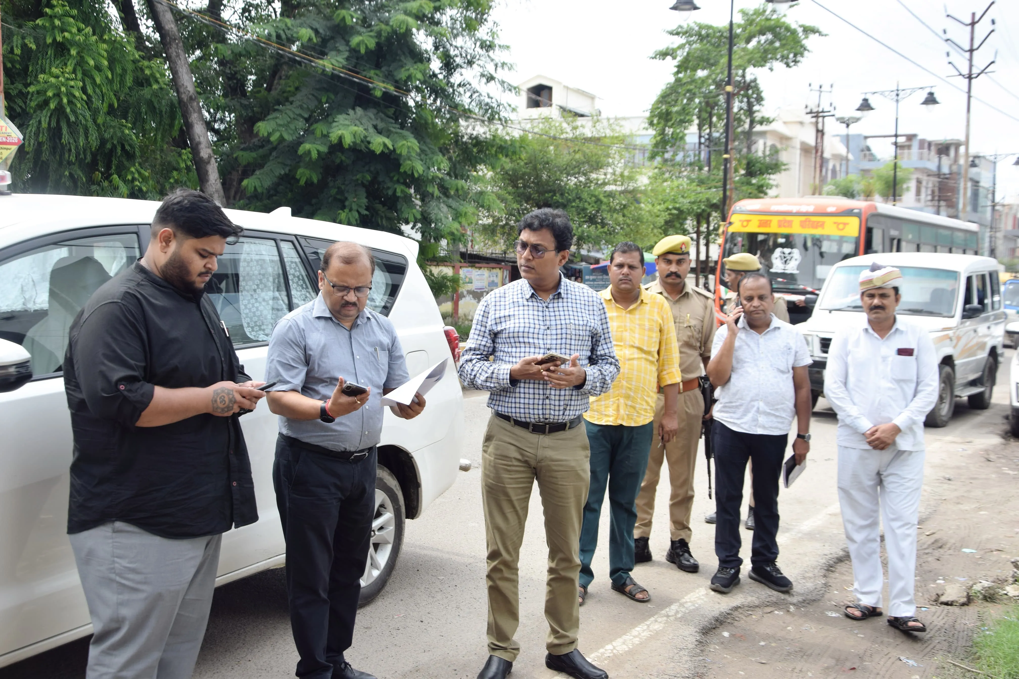 बड़े बैनामों पर डीएम की पैनी नजर, खुद की पड़ताल