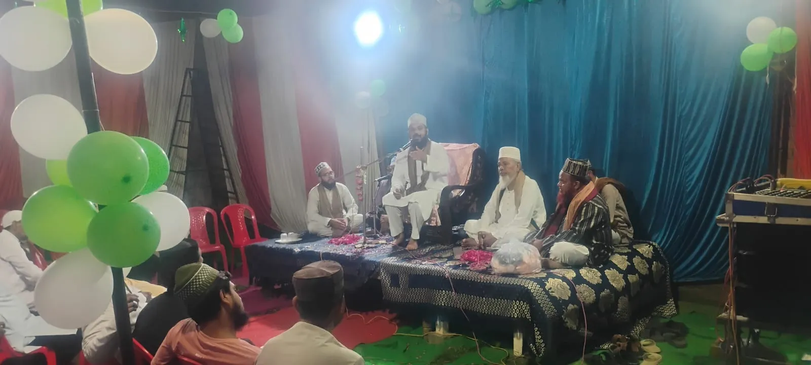 ईद मीलादुन्नबी के उपलक्ष्य में हुआ जलसा, मुफ्ती राहिल ने लोगों को खिताब किया 