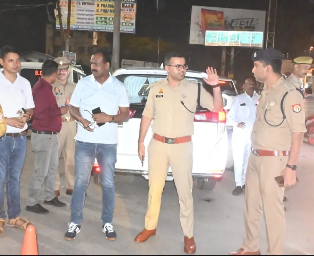 सावन माह अंतिम सोमवार को निकलने वाली कांवड़ यात्रा के मद्देनजर डीएम एसएसपी ने किया निरीक्षण