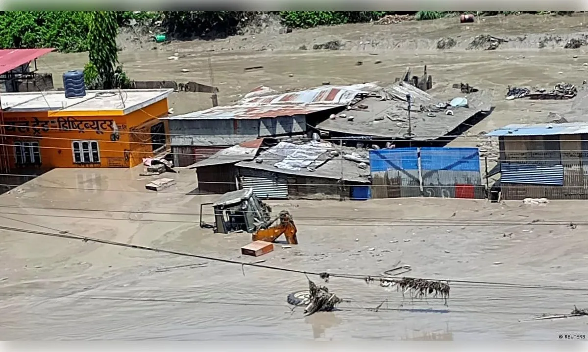 तिब्बत से आए फ्लैश फ्लड ने नेपाल में भीषण तबाही मचाई