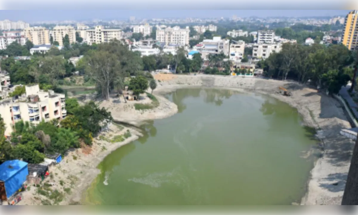 कहां गई जिम्मेदारी? नहरों के बीच बसा शहर, किनारों पर सुरक्षा का संकट