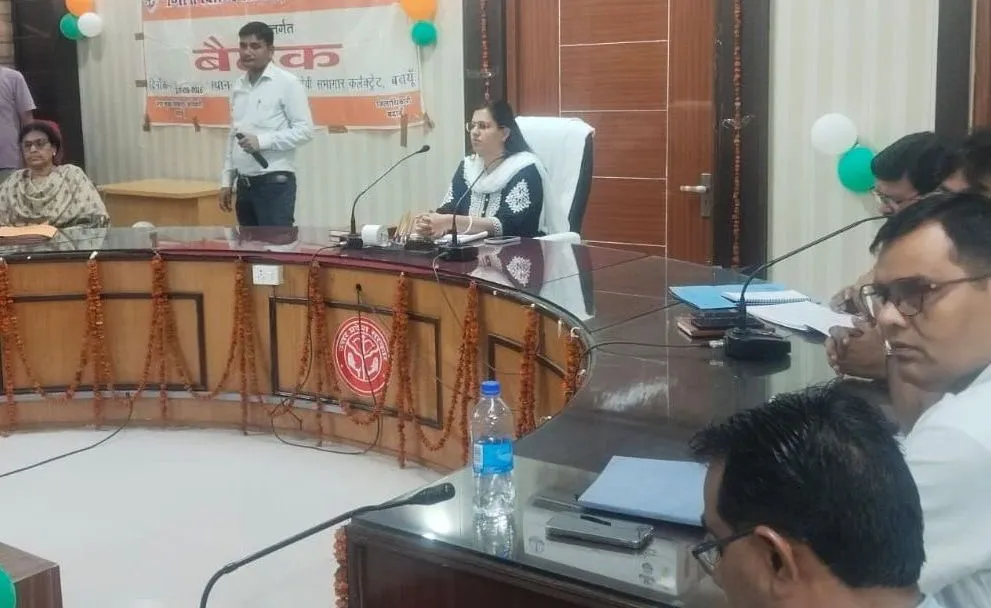 स्वास्थ्य योजनाओं की सीडीओ ने की समीक्षा