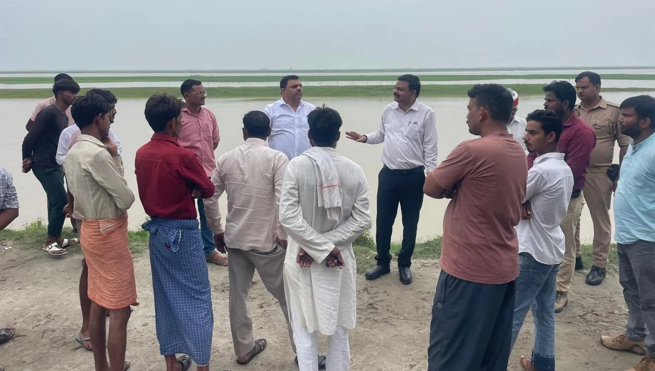 एडीएम ने बाढ़ प्रभावित भुंडी का लिया जायजा