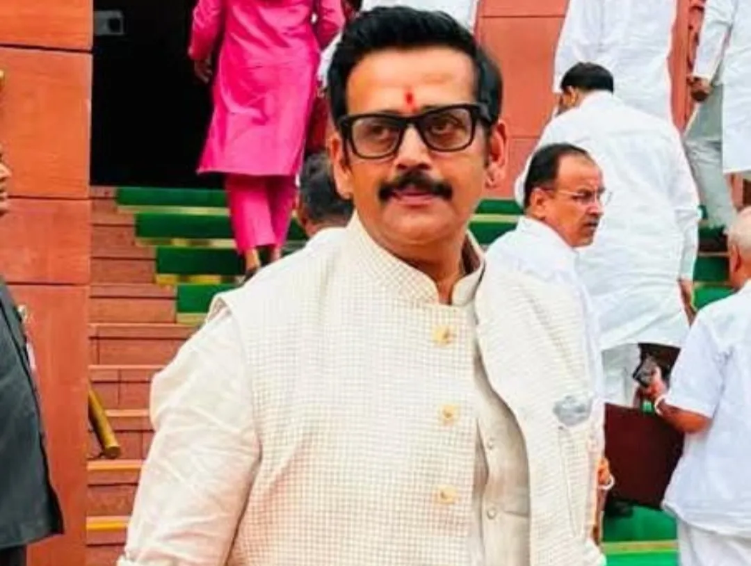 पूर्वांचल एक्सप्रेसवे पर पर्याप्त पेट्रोल पंप स्थापित करने की मांग