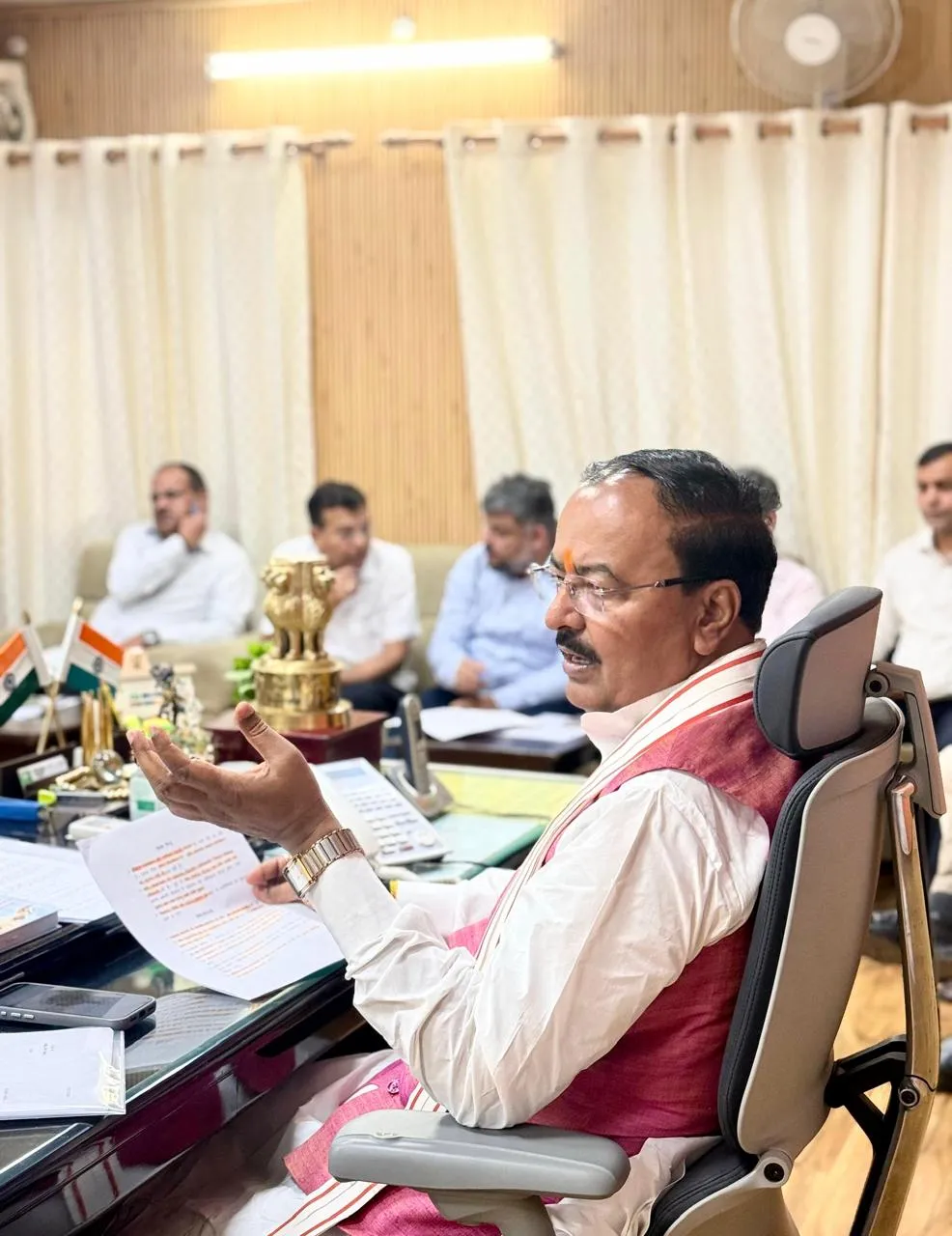 लापरवाह ठेकेदारों को करें ब्लैकलिस्ट : केशव