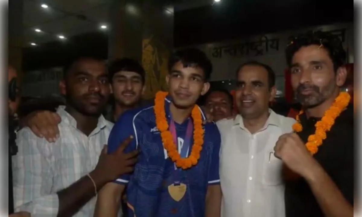 स्वदेश लौटने पर भारतीय टीम का भव्य स्वागत, सरकार और सहयोगी संस्थाओं का जताया आभार