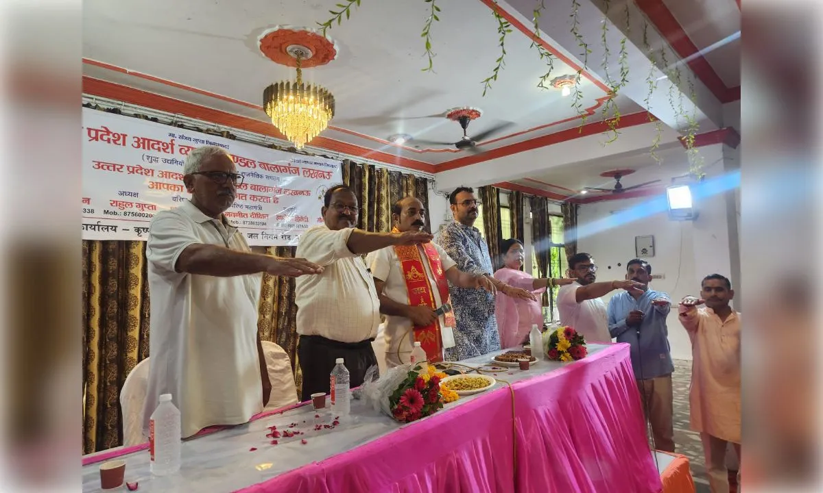 व्यापारियों पर उत्पीड़न नहीं बर्दाश्त करेगा आदर्श व्यापार मंडल : संजय गुप्ता