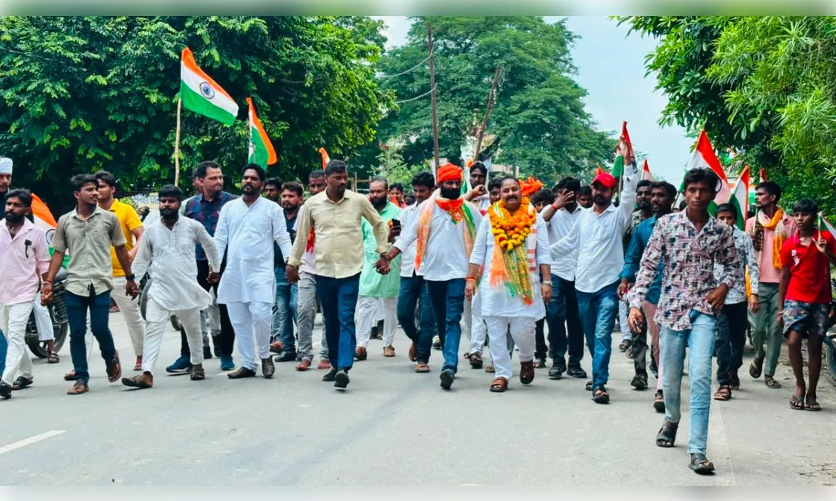 तिरंगे की आन, बान और शान के साथ निकली भव्य तिरंगा यात्रा