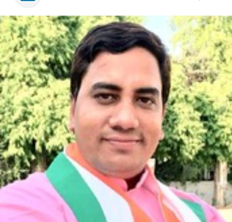 टिकट के लिए खुद हीं ब्राडिंग कर रहे कांग्रेसी 