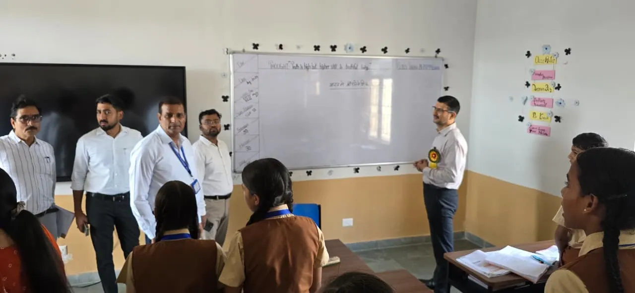 अटल आवासीय विद्यालय में शिक्षा की गुणवत्ता पर जोर