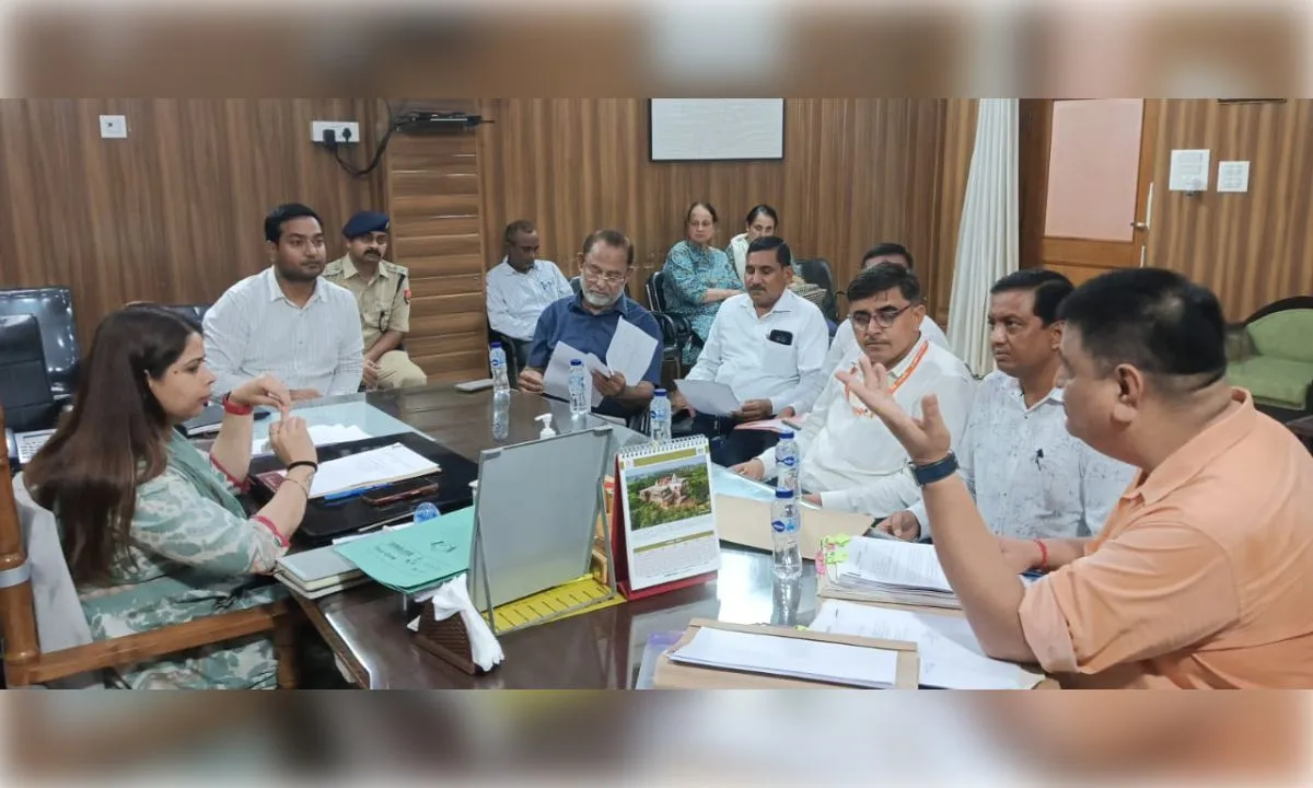 पत्रकारों की समस्याओं का प्राथमिकता से होगा निस्तारण : डीएम