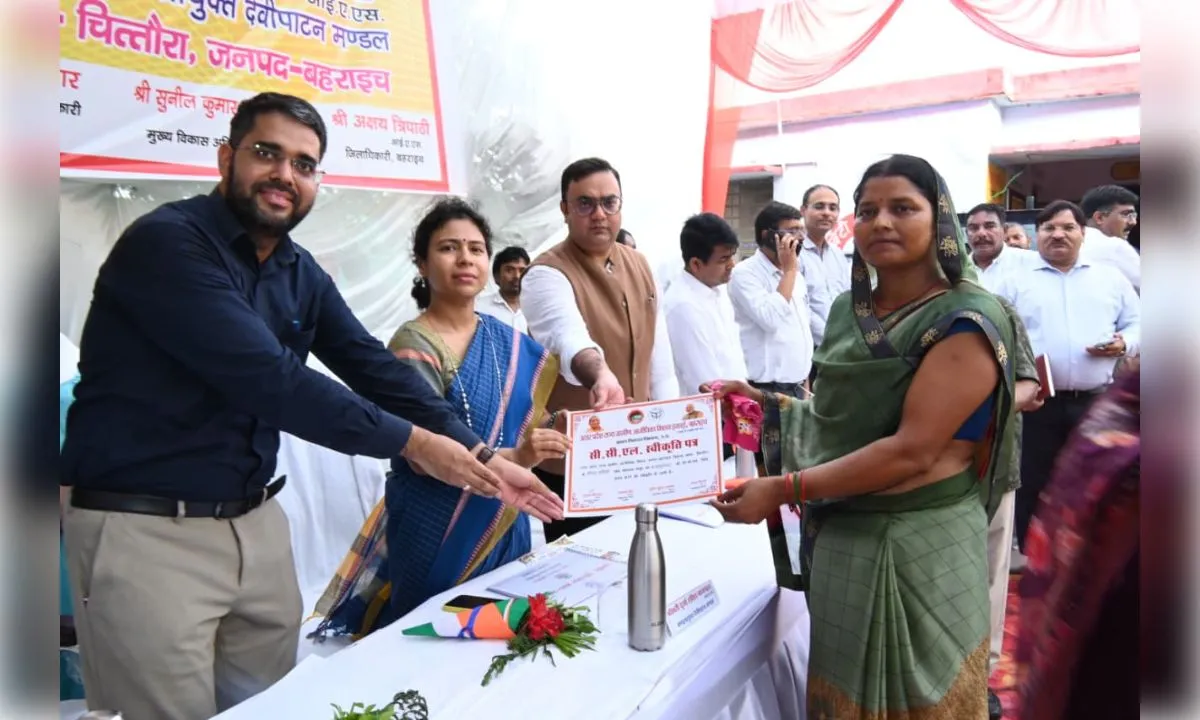 इन्दिरा उद्यान में निर्मित सिंथेटिक पाथ-वे का आयुक्त ने किया उदघाटन